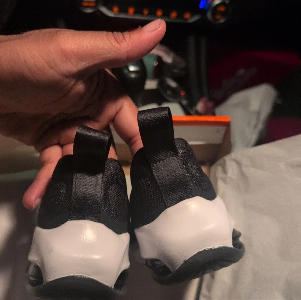 NEW* Kids Nike Air Zoom ARCADIA 2 Black/White (DM8492 002) Sz 12C
